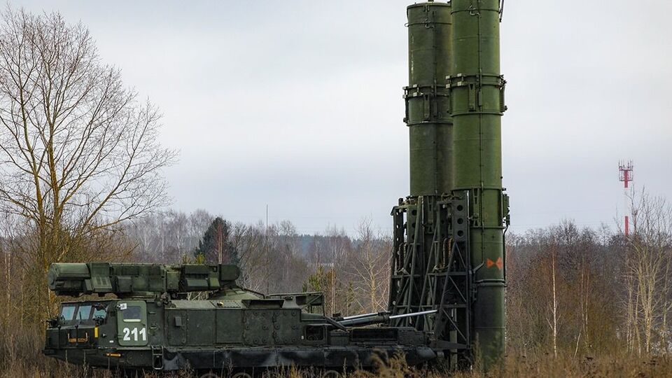 Російська армія завдала по Чугуєву приблизно чотирьох ударів ракетами С-300, зазначили в Харківській ОВА