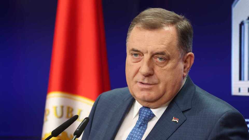 Додік шкодує, що "не зробив цього раніше"