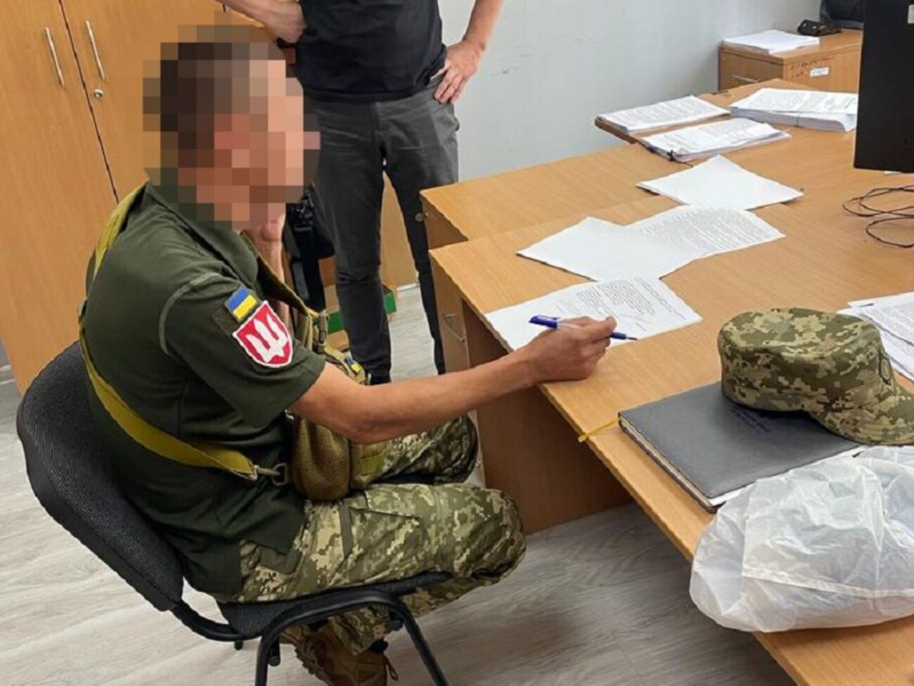 Суд отправил под арест офицера НГУ и его помощника