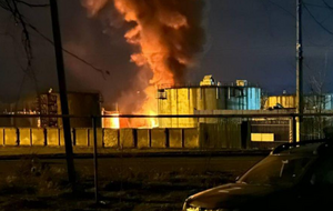 ВСУ нанесли удар по складу нефтепродуктов в Луганске
