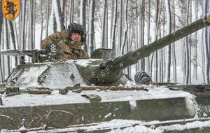 Украинские военные держат оборону вокруг Авдеевки и в Марьинке, где враг использует авиацию