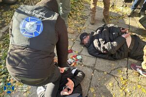 Задержанным выдвинуты подозрения по трем статьям Уголовного кодекса Украины