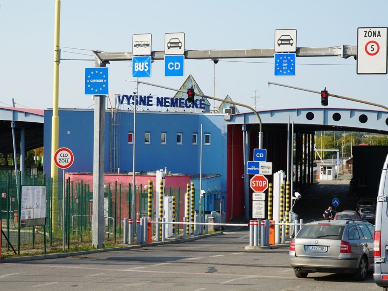У черзі на території Словаччини в бік України стоїть 625 вантажів