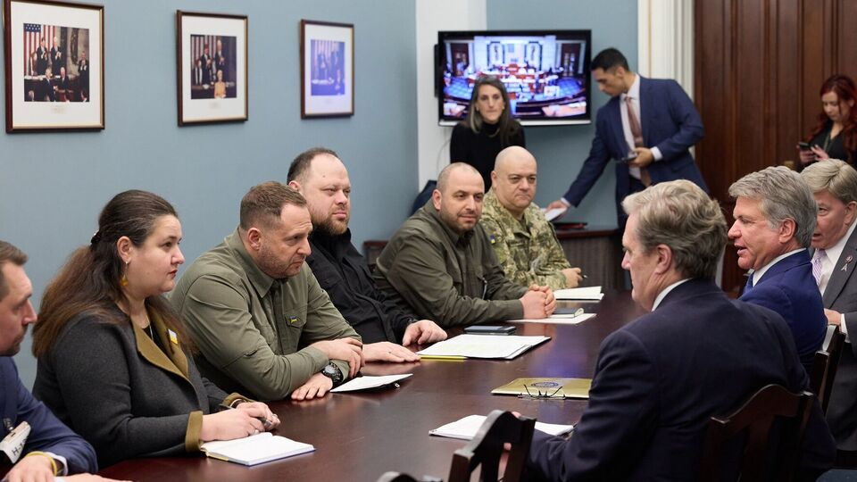 На зустрічі говорили про військову допомогу США й санкції
