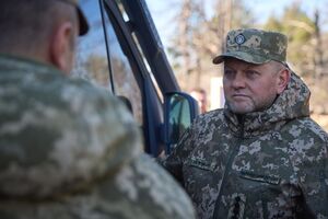 Залужный обратился к военным: Склоняю голову перед вашим подвигом