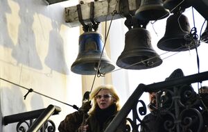 В Лавре состоялась акция "Колокол памяти и надежды"