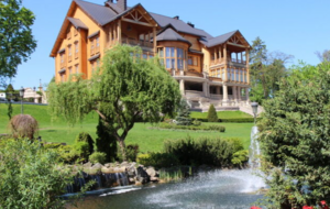 Парк "Межигорье" стал одной из баз, где фальсификаторы производили "фирменные" продукты питания