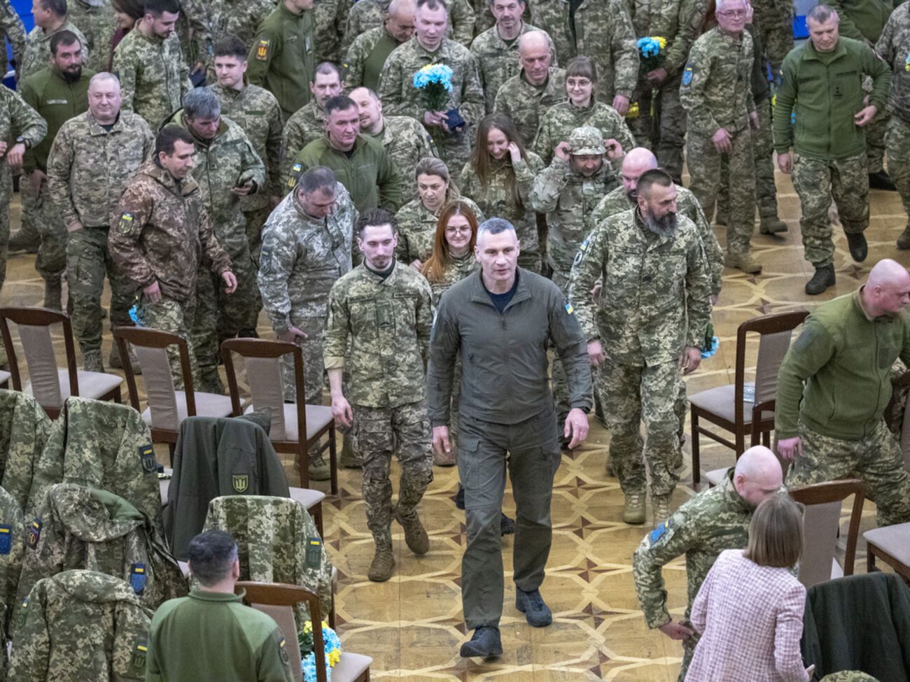 Мэр Киева поздравил военнослужащих с профессиональным праздником