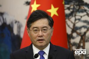 Отстраненный от должности экс-министр иностранных дел Китая скончался летом, пишут СМИ