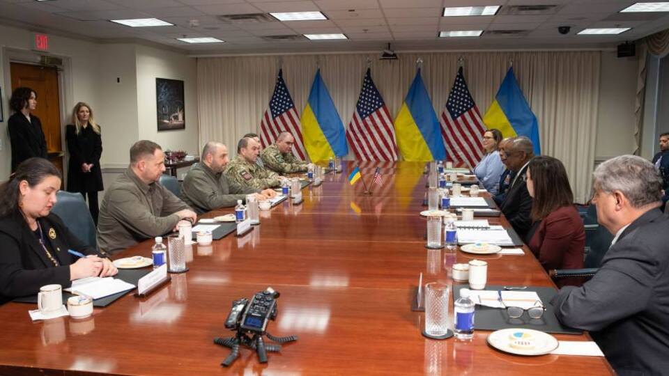 Співрозмовники, зокрема, обговорили захист маршрутів "зернового коридору"