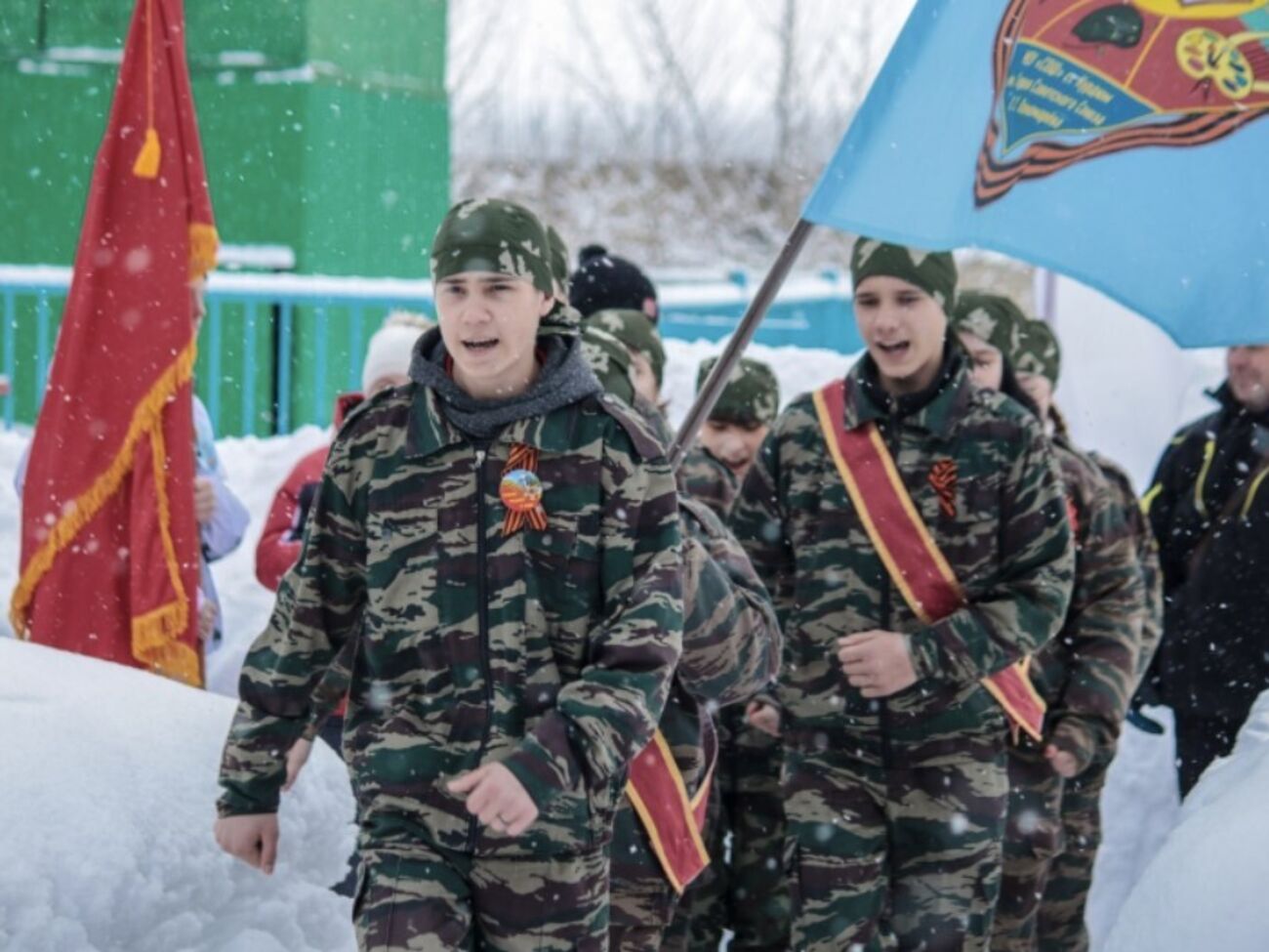 Оккупанты готовят подростков к военной службе