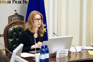 Сложности с обеспечением выплат могут начаться в январе, считает нардеп