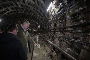 Віталій Кличко: Фахівці досліджують причини аварійної ситуації, яка виникла в тунелі на ділянці "синьої" гілки метро