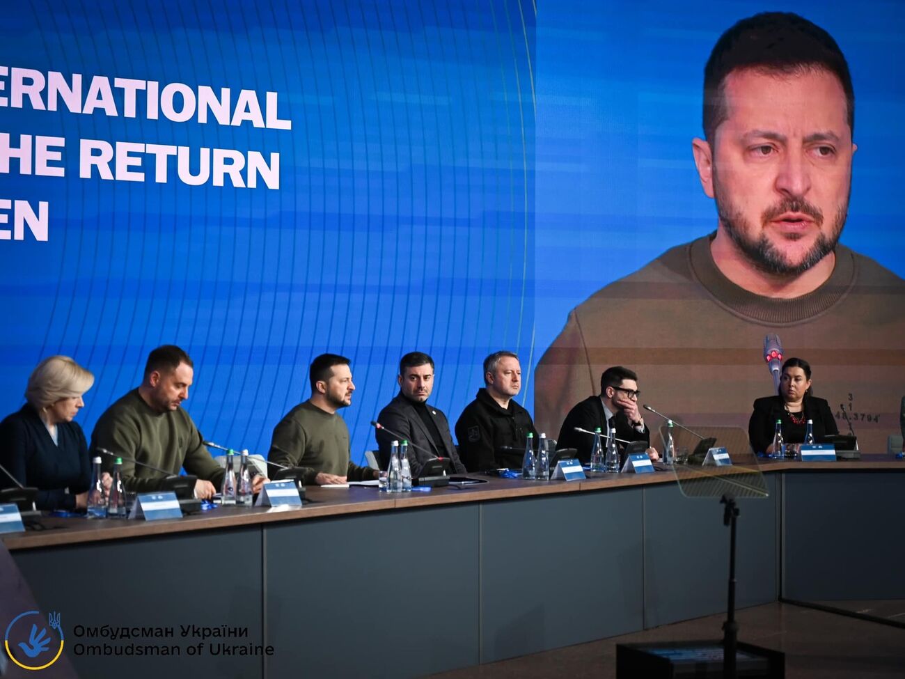 РФ сама заявляет о сотнях тысяч депортированных украинских детей, которых она похитила в Украине, отметил Зеленский