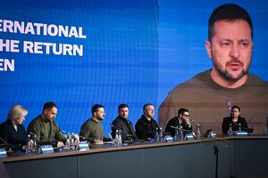 РФ сама заявляет о сотнях тысяч депортированных украинских детей, которых она похитила в Украине, отметил Зеленский