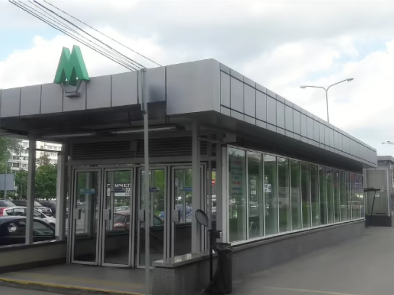 8 декабря Киевская городская государственная администрация сообщила, что для проведения ремонта движение поездов между станциями метро "Демеевская" и "Теремки" остановят с 9 декабря