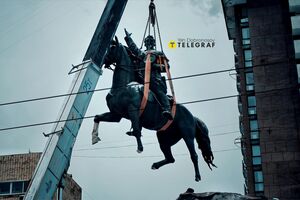 Демонтаж памятника проводили утром