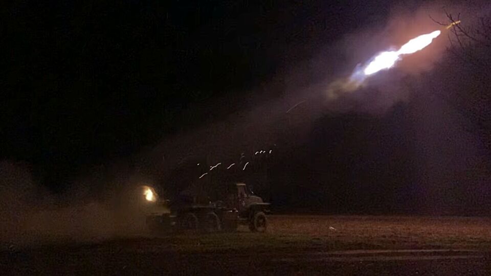 Підрозділи ракетних військ завдали ураження по двох складах паливно-мастильних матеріалів окупантів, зазначили в Генштабі ЗСУ