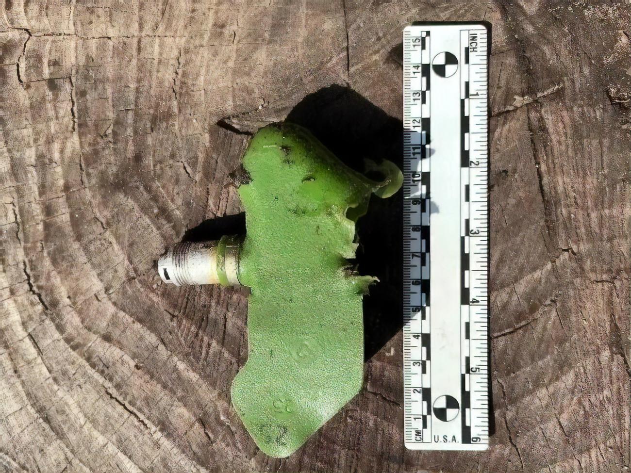 У HRW вважають, що такі міни розсіювали в районі Ізюма з реактивної артилерії