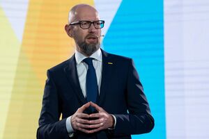 Яценюк: Корупція під час війни – це верхній злочин