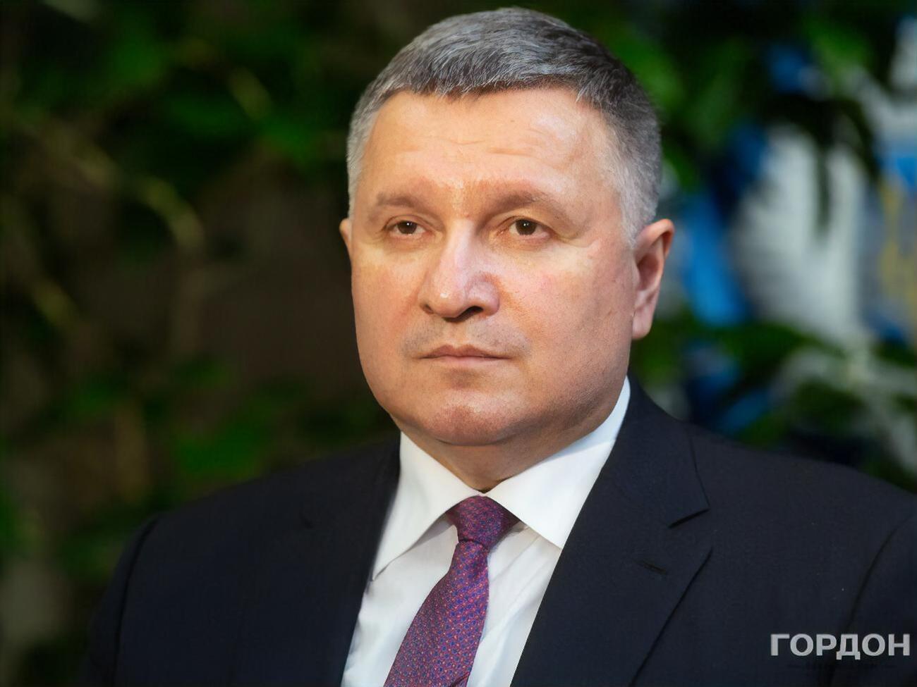 Сотрудники ГБР смотрели контракты с&nbsp;Airbus Helicopter на поставку Украине вертолетов, сказал Аваков