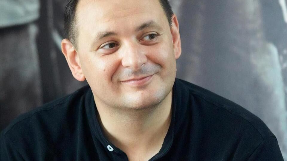 Сидеть в лифте Марцинкиву пришлось недолго