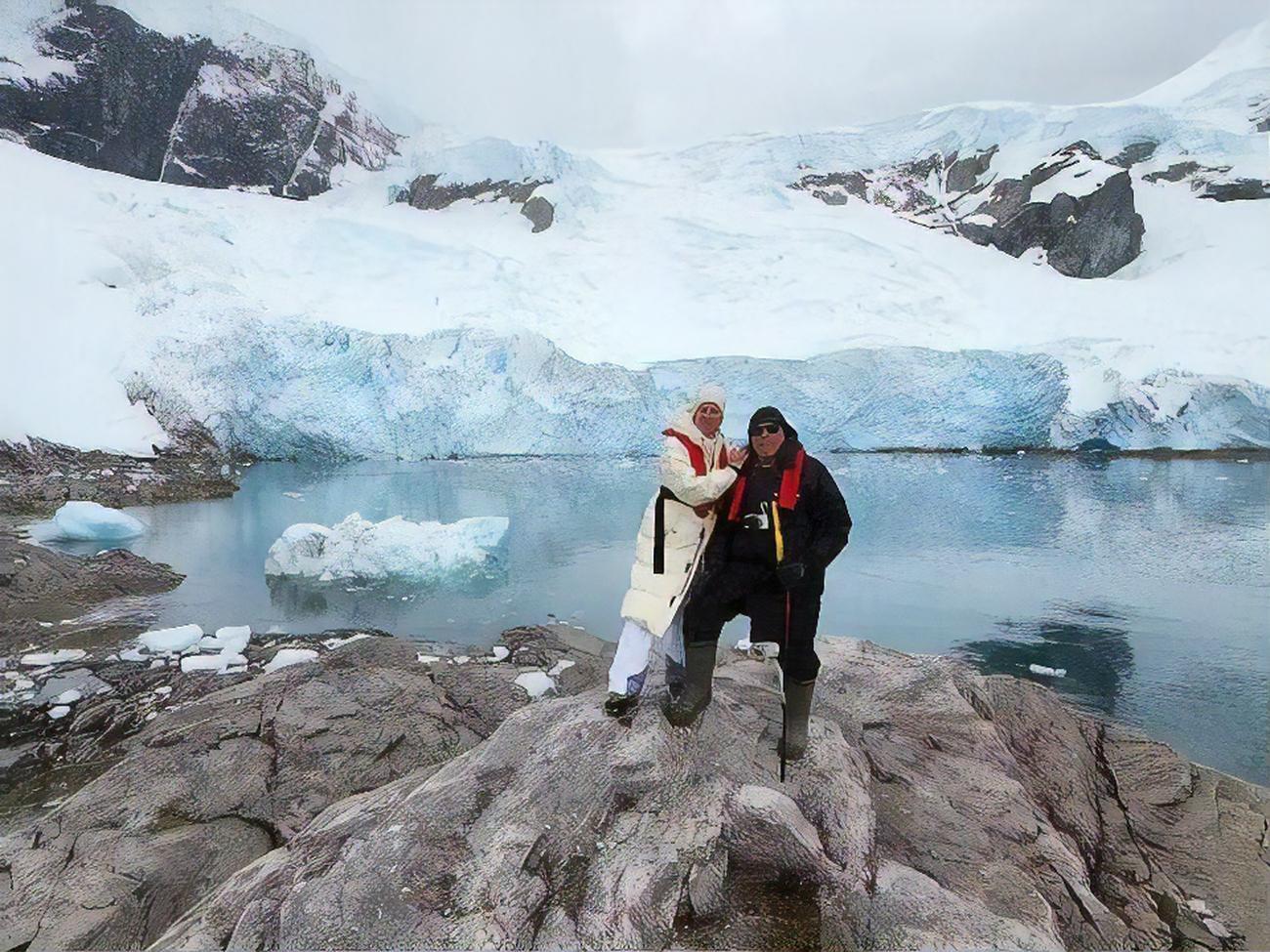 Макаревич подорожував із дружиною