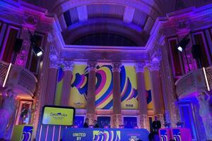 Слоганом "Євробачення 2023" є фраза United By Music, а логотипом – електрокардіограма із сердець жовтого, блакитного, синього й рожевого кольорів