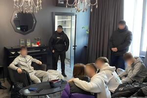 Чоловікам, які знущалися з дівчат під час вечірок, вручили повістки, організаторам оголосили про підозру