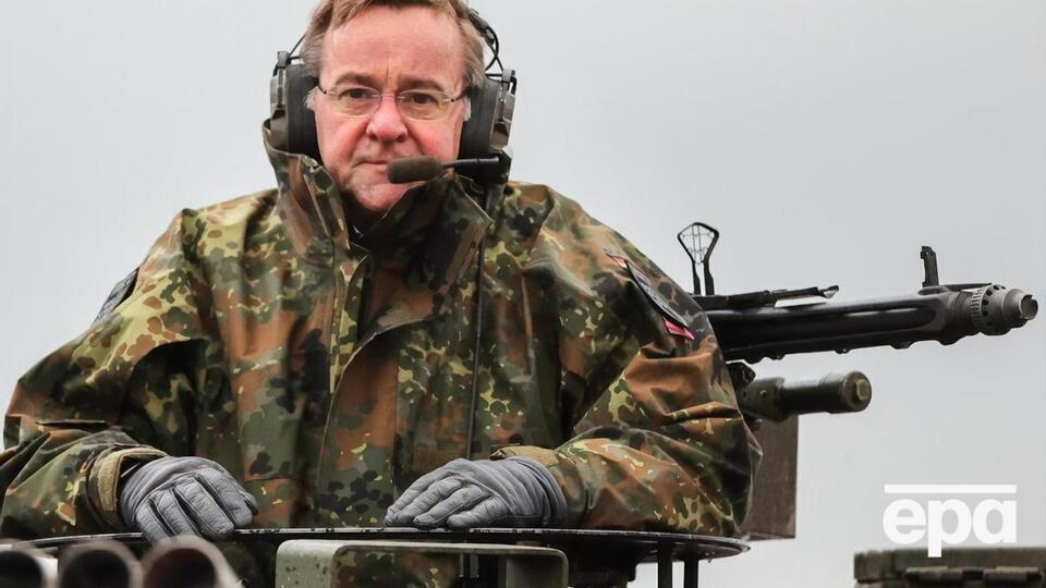 Писториус 1 февраля посетил 203-й танковый батальон в Аугустдорфе