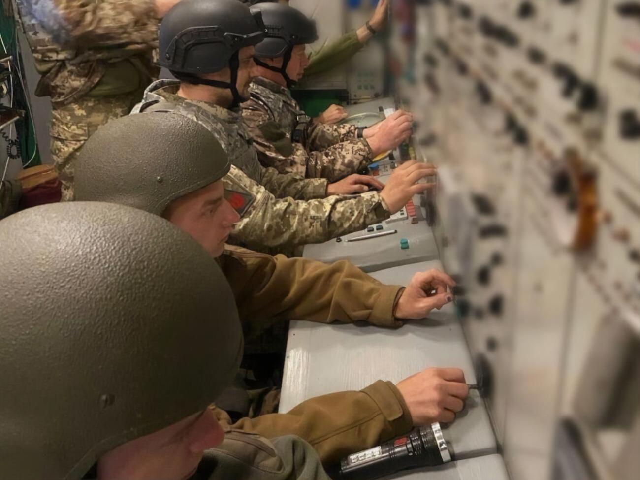 Украинская ПВО сбила 61 из 71 запущенных оккупантами крылатых ракет (на фото работа батареи С-300)