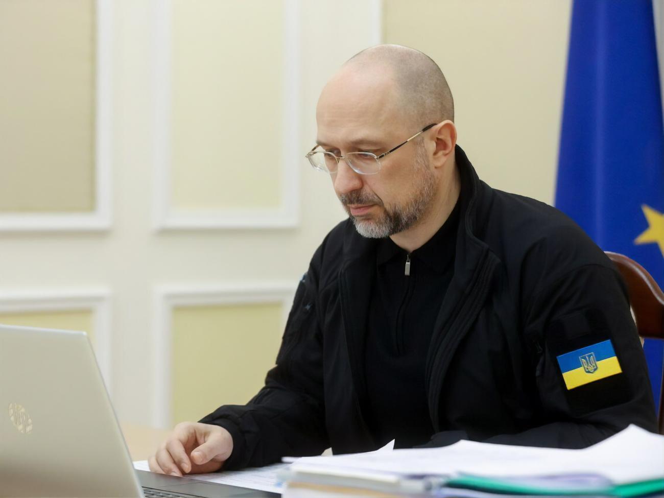 Шмыгаль: Считаем правильным и справедливым, что деньги России будут теперь работать на восстановление Украины