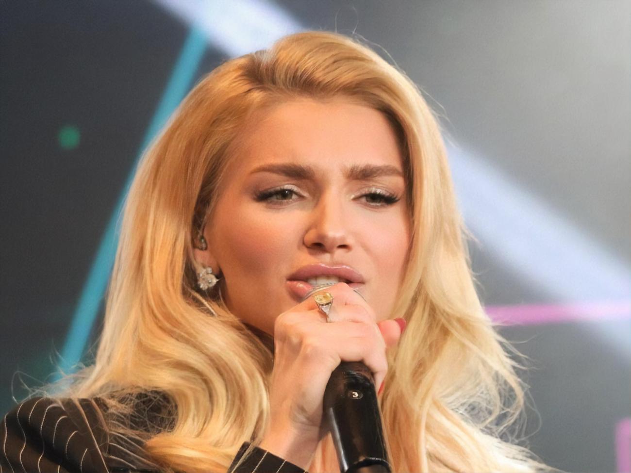 Міша Романова після повномасштабного вторгнення РФ в Україну разом із сином поїхала в Німеччину