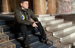 Подоляк: Не выйти с рынка РФ за год полномасштабной войны – сознательная позиция