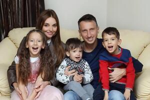 В браке с Булгаковой у Стаховского родилось трое детей