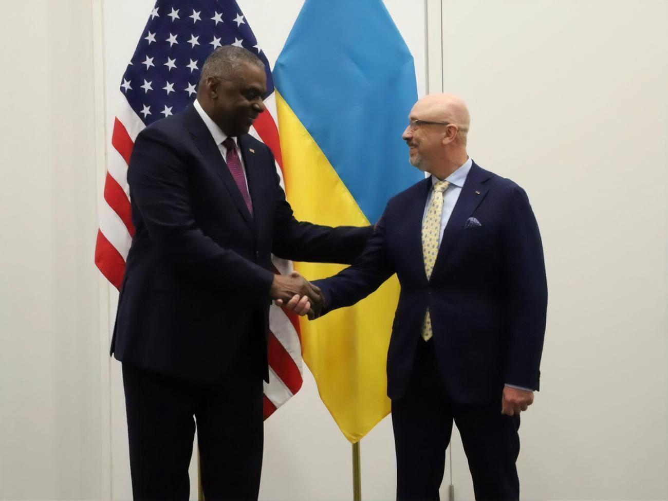 Глава Минобороны прогнозирует позитивные результаты девятой встречи с западными союзниками Украины