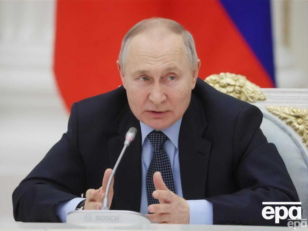Про те, що Путіна супроводжує хірург-фахівець із раку щитовидної залози, стало відомо навесні 2022-го