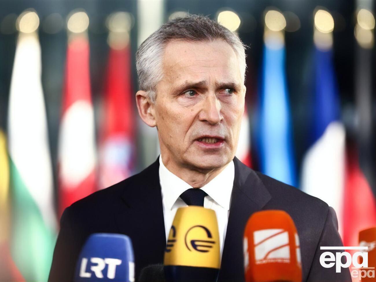 Столтенберг вважає, що зараз союзникам потрібно терміново виконати раніше взяті на себе зобов'язання щодо надання Україні бронетехніки