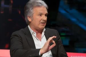 Швец: Когда шок и ужас – это Рогозин и Медведев, это, кроме смеха, ничего не вызывает