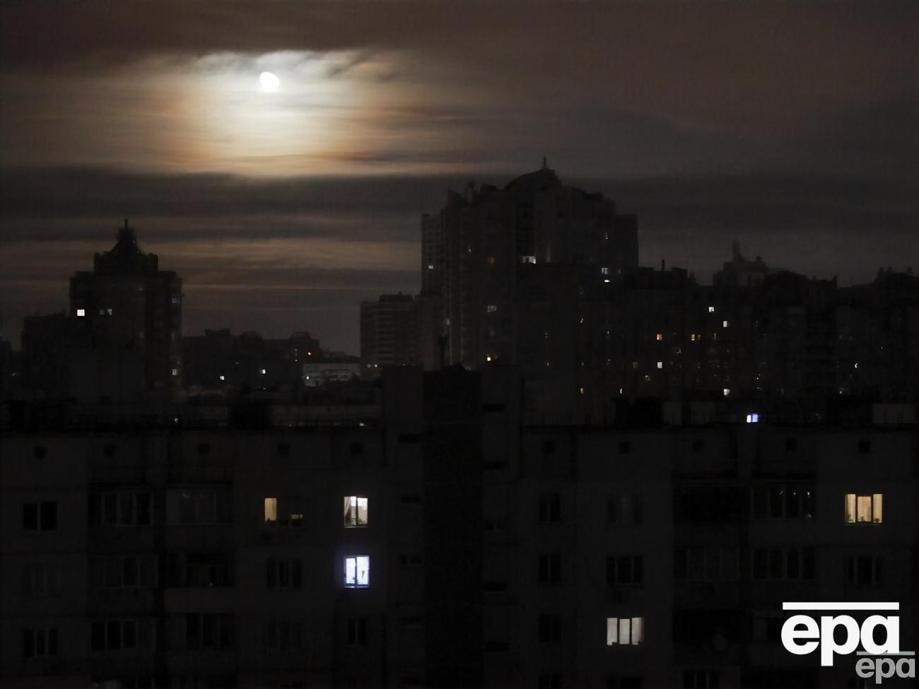 Дефіциту потужності електроенергії немає, але можливі вимкнення світла через ремонт мереж