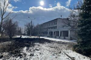 В результате атаки есть разрушения, как минимум один гражданский пострадал