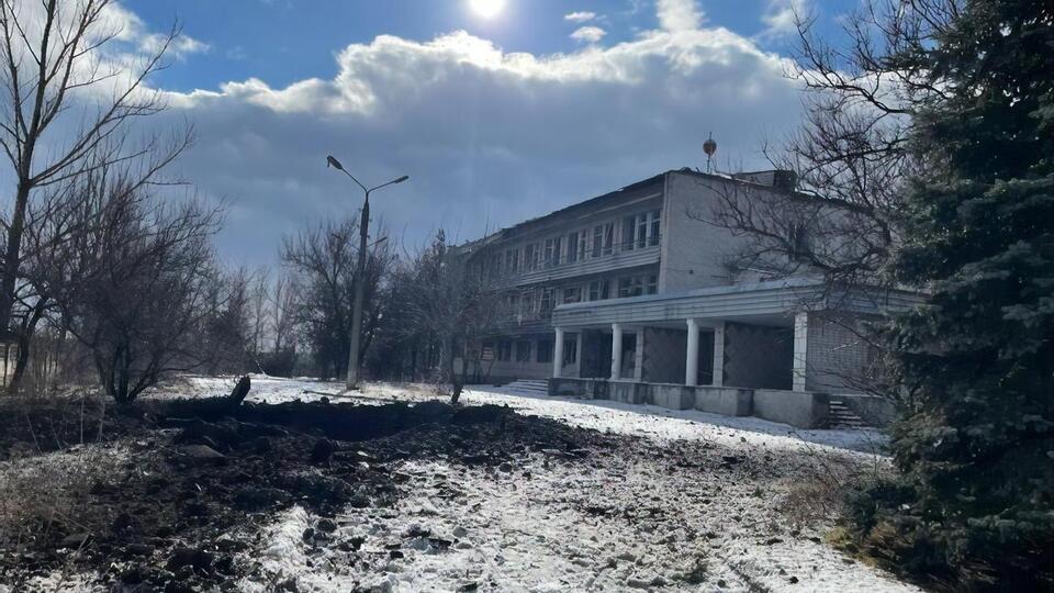 В результате атаки есть разрушения, как минимум один гражданский пострадал