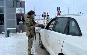 27 січня Кабмін заборонив виїзд держслужбовцям і депутатам з особистою метою