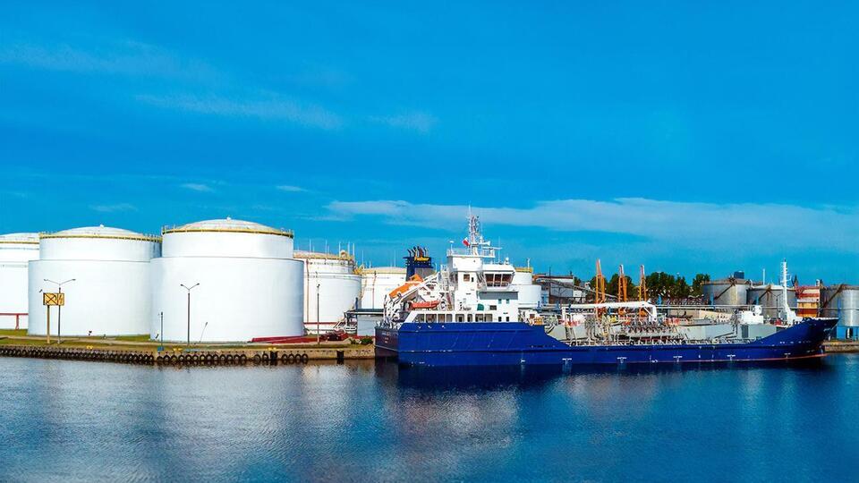 Основным поставщиком бензинов компания выбрала НПЗ в Роттердаме