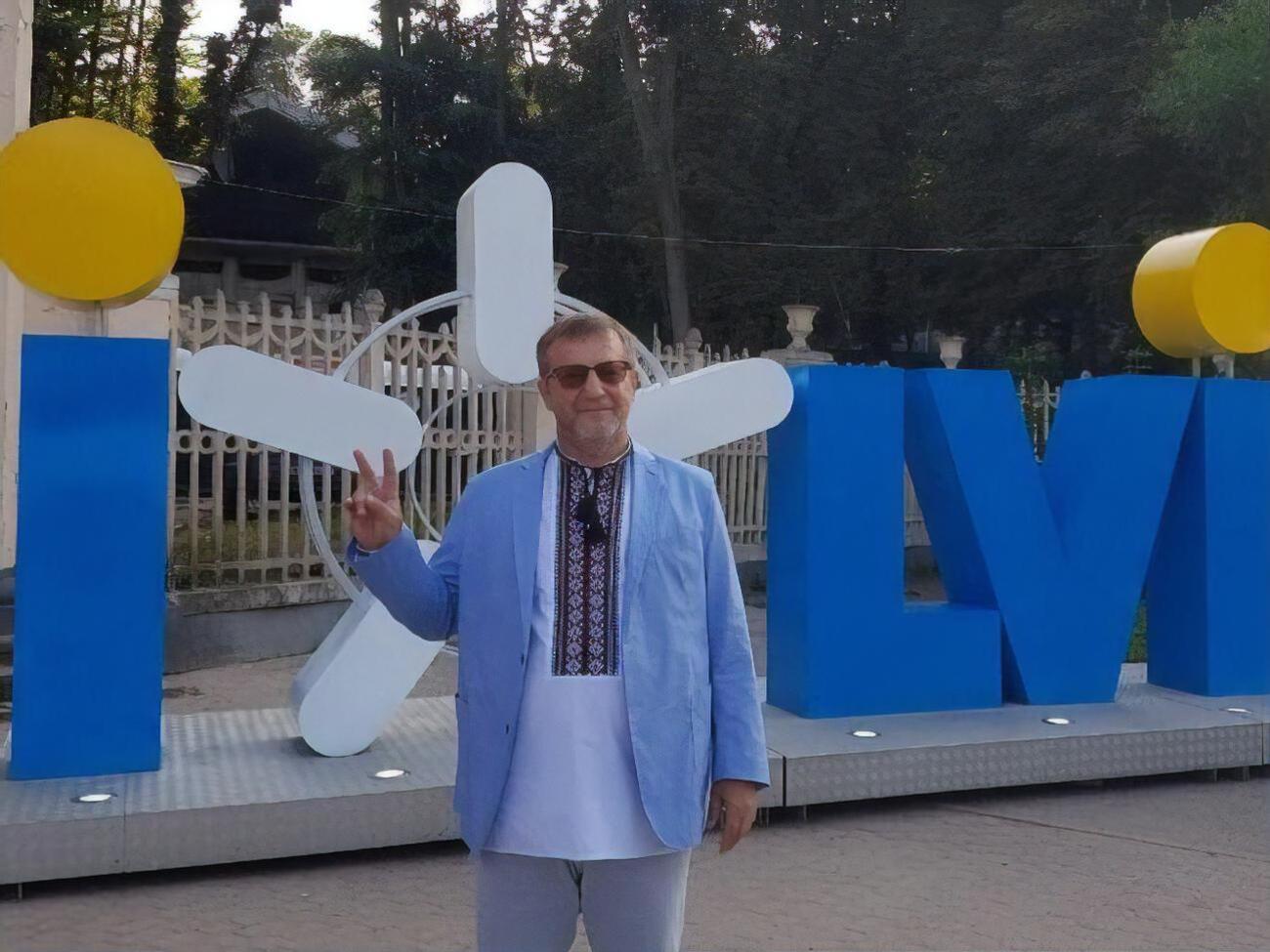 Російський народ глибоко хворий. Вибратися з купи лайна, яку він сам на себе наклав, можна лише через поразку у війні