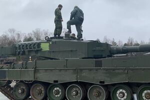 Канадские военные уже обучают украинских управлять танками Leopard в Польше