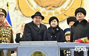 Кім Чжу Е вже п'ять разів з'явилася на публіці, супроводжуючи батька