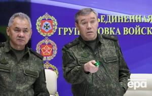 Шойгу и Герасимов (на фото) создают резерв заключенных, которыми они смогут непосредственно управлять через ЧВК министерства, считают в украинской разведке