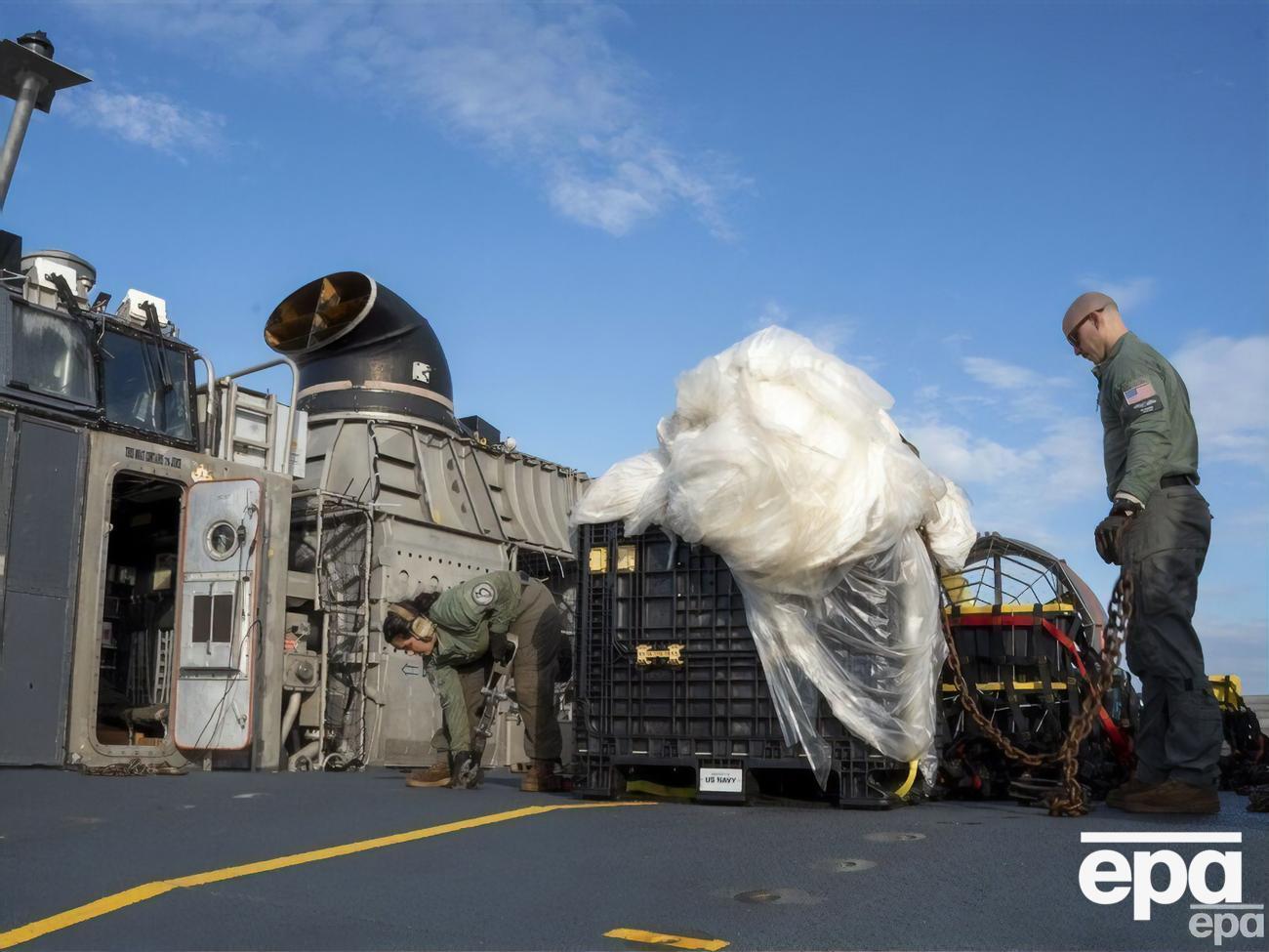 Більшість фрагментів збитої китайської кулі вже виловили з Атлантики