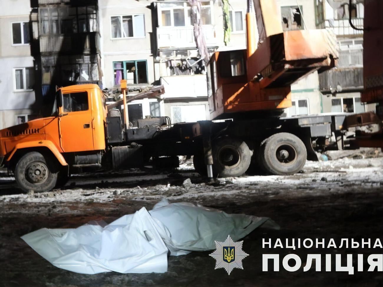 В Покровске в результате обстрела жилого дома оккупантами погибли двое мирных жителей